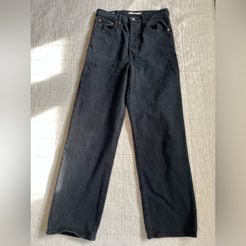 Levi’s ribcage black straight jeans GUC